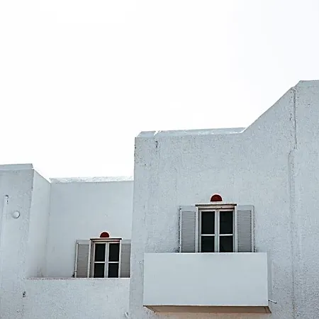 Selina Parikia (Paros)
